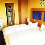 Am Buehl מלון 3*